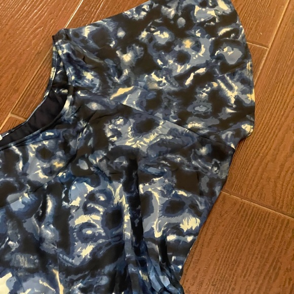 Collective Concepts Blue Floral One Shoulder top Size LG tie waist short sleeve - Picture 6 of 15